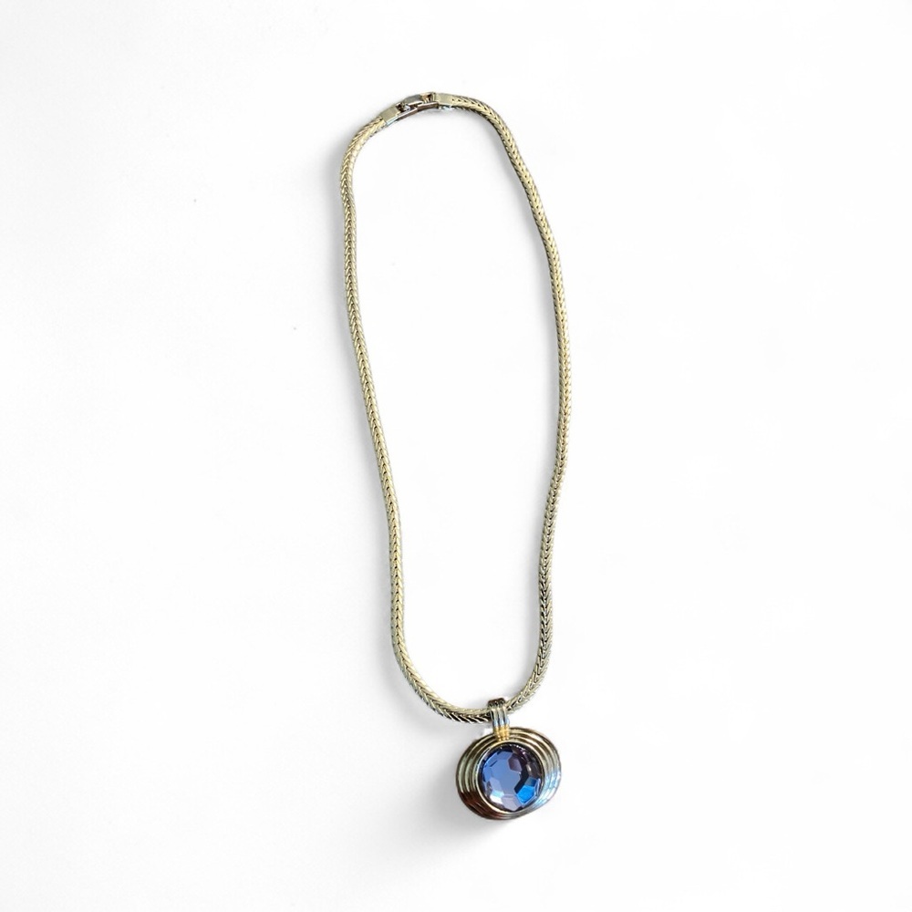 Vtg Avon Fisheye-Cut Cabochon Pendant with Chunky Gold Tone Herringbone Chain